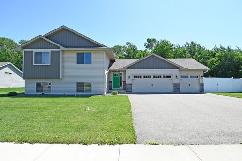 38391 Hunters Ridge Trl, North Branch, MN, 55056-6181 | Card Image
