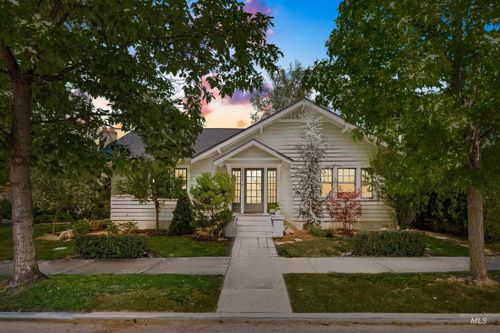 2022 W Ellis Ave, Boise, ID, 83702-3941 | Card Image