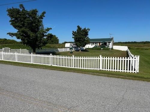 116 Middle Rd, Swanton, VT, 05488-1089 | Card Image