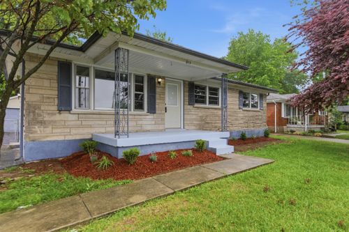 813 Foxcroft Court, Lexington, KY, 40505 | Card Image