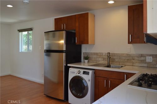 20624 Kittridge St, Winnetka, CA, 91306-4112 | Card Image