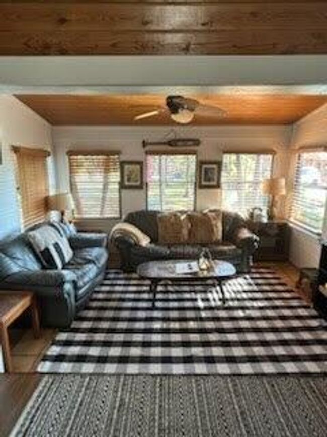 25 - 8376 Us Highway 441 Se, House other with 2 bedrooms, 1 bathrooms and null parking in OKEECHOBEE FL | Image 4