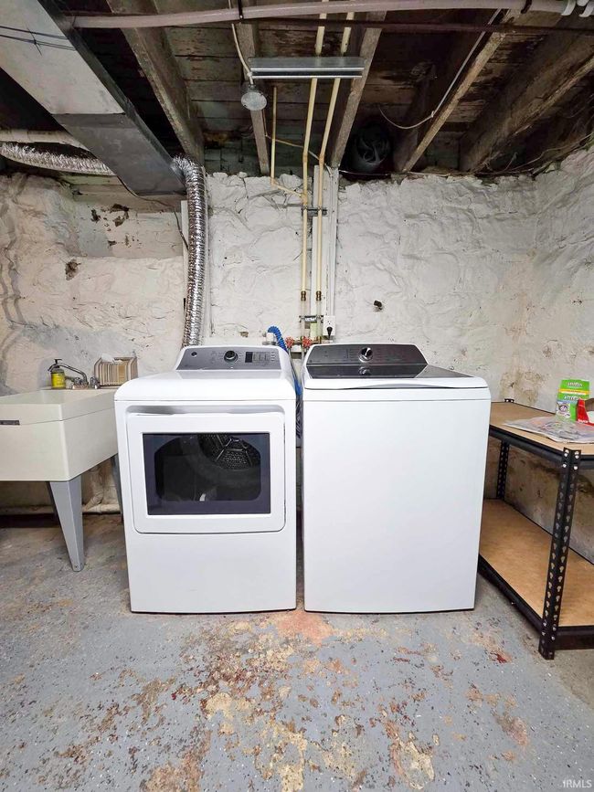 1106 E 5 Th St, House other with 3 bedrooms, 2 bathrooms and null parking in Fowler IN | Image 34