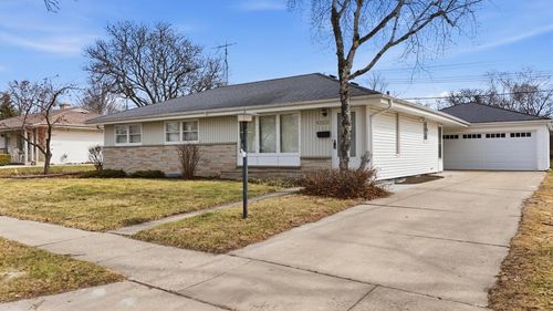 5222 Mead Road, Greendale, WI, 53129 | Card Image