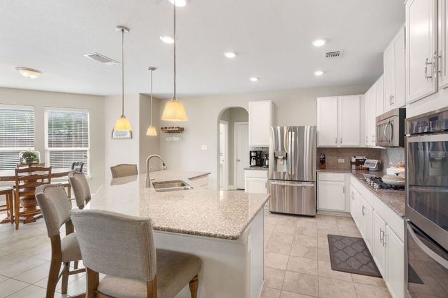 1724 Bovina Dr, House other with 4 bedrooms, 3 bathrooms and 6 parking in Leander TX | Image 8