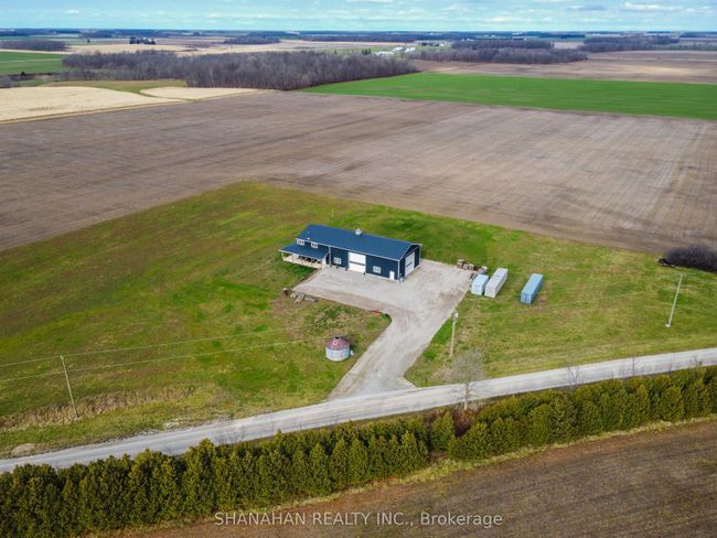 1575 Dobbyn Rd, House other with 2 bedrooms, 2 bathrooms and 20 parking in Alvinston ON | Image 36