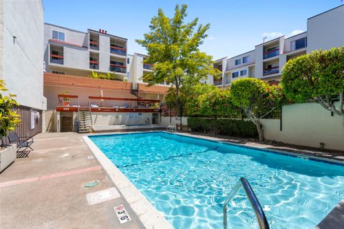 apt-215-288 Whitmore St, Oakland, CA, 94611-4676 | Card Image