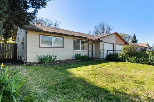 3524 Gardenia Street, Anderson, CA, 96007 | Card Image
