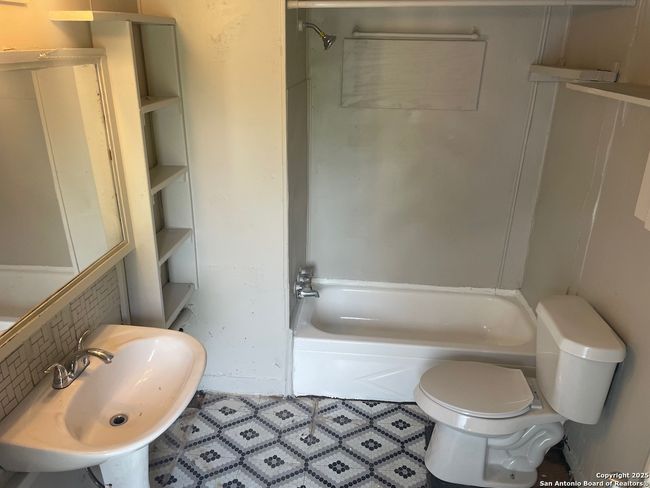 80 San Antonio St, Home with 0 bedrooms, 0 bathrooms and null parking in Campbellton TX | Image 13