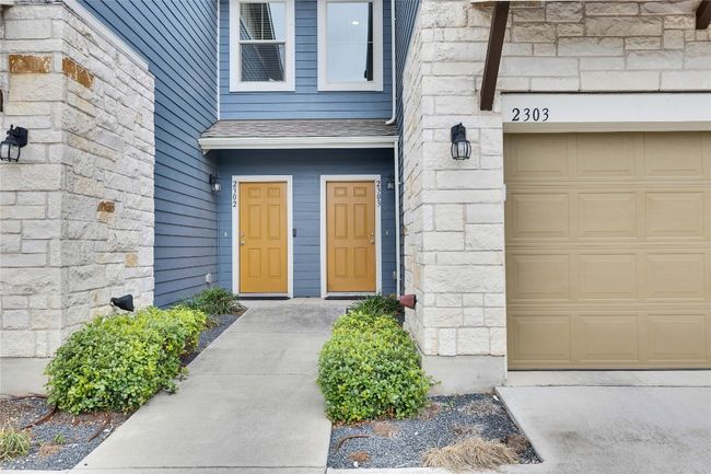 HOA takes care of the landscaping and​​‌​​​​‌​​‌‌​‌‌​​​‌‌​​‌‌​‌​​​​​‌ watering. | Image 20
