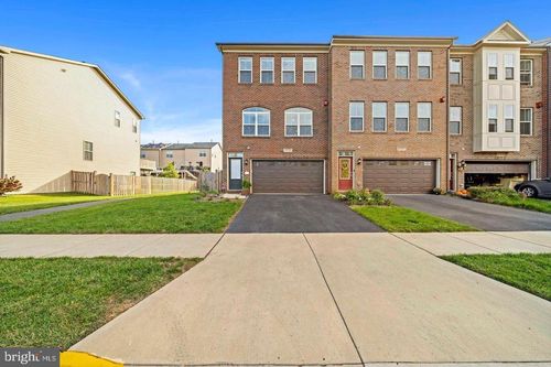 6755 Pinchot Ln, HAYMARKET, VA, 20169-2753 | Card Image