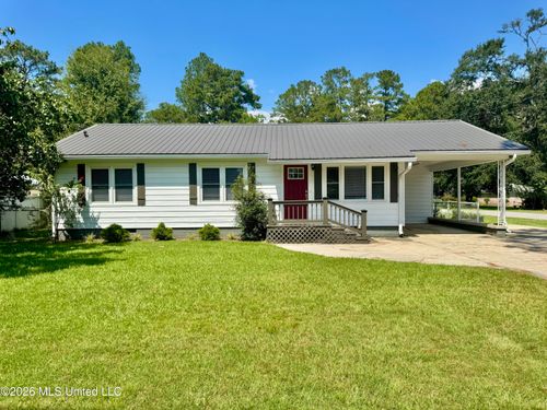 429 E Franklin St, Quitman, MS, 39355-2637 | Card Image