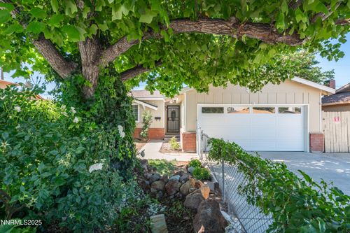 465 Lenwood Dr, Sparks, NV, 89431-1113 | Card Image