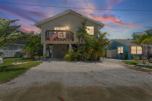 2517 Avenue C, BRADENTON BEACH, FL, 34217-2231 | Card Image