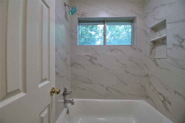 2423 Falcon Dr, House other with 3 bedrooms, 3 bathrooms and 4 parking in Round Rock TX | Image 26