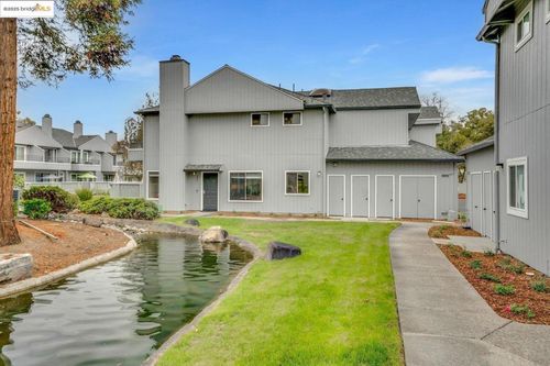 223 Sunspring Ct, Pleasant Hill, CA, 94523-4721 | Card Image