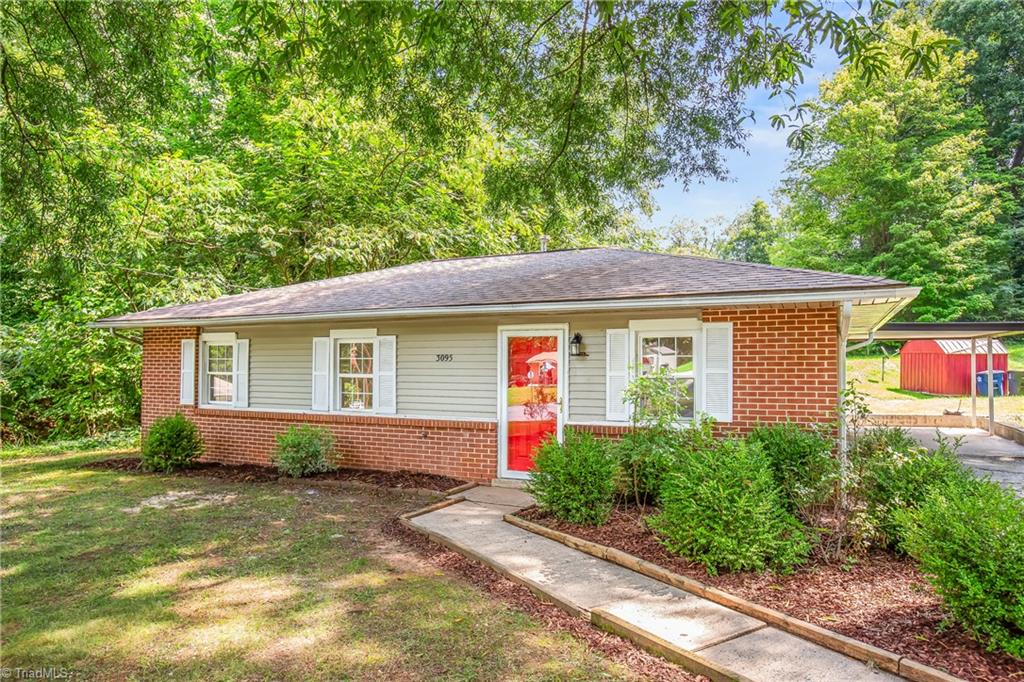 Apollo Dr, Winston Salem, NC 27101