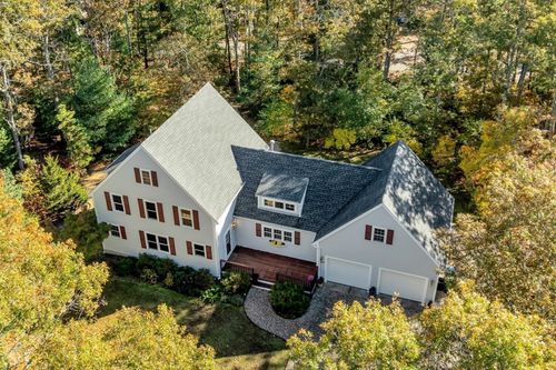 29 Redlands Rd, Falmouth, MA, 02536 | Card Image