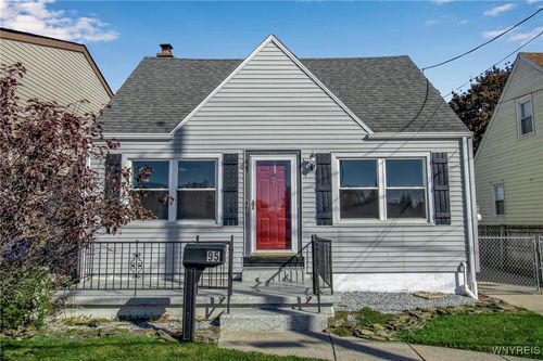 95 Fernwood Ave, West Seneca, NY, 14206-3410 | Card Image