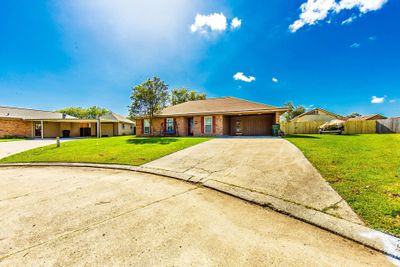 107 Mechant Dr., House other with 4 bedrooms, 2 bathrooms and null parking in Houma LA | Image 2