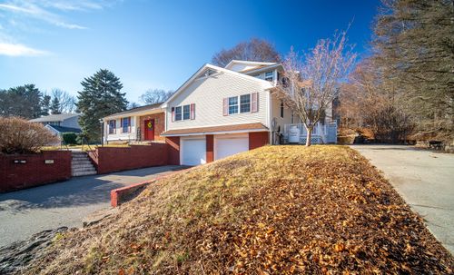 39 Lorelei Circle, Middletown, CT, 06457 | Card Image