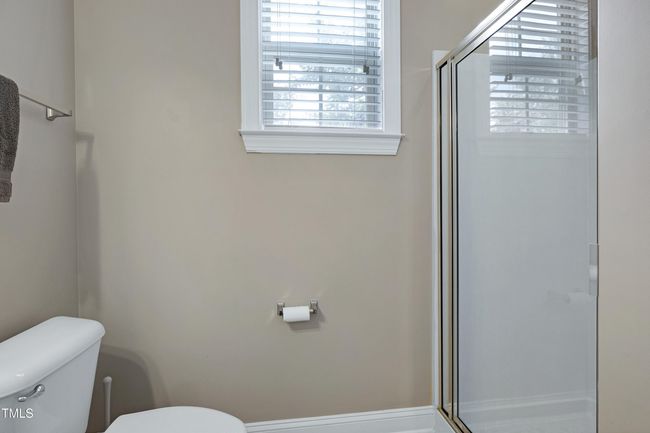 1st Floor Bath | Image 27