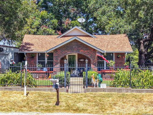 509 E Almante Ave, De Leon, TX, 76444-1221 | Card Image