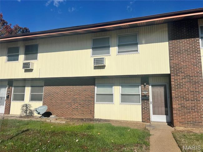 7262 Hazelcrest Dr, Townhouse with 4 bedrooms, 2 bathrooms and null parking in Hazelwood MO | Image 26