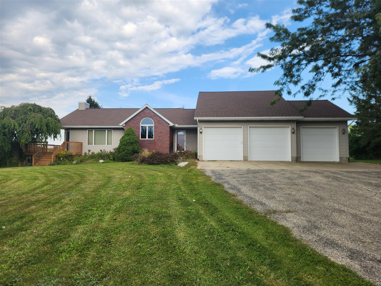 Maple Island Rd, Fremont, MI 49412