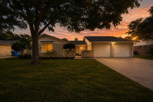 2301 Lillie Ln, Taylor, TX, 76574-1314 | Card Image