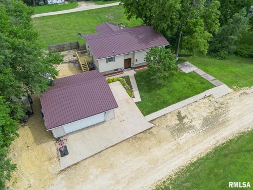 335 Sand Aly, Toronto, IA, 52777-9735 | Card Image