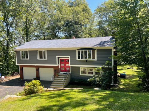 58 Hallsey Ln, Woodbridge, CT, 06525-1028 | Card Image