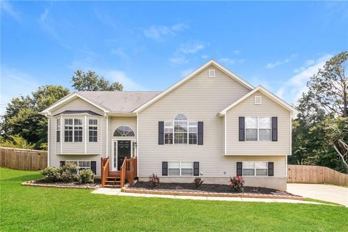 37 Ridgefield Dr, Douglasville, GA, 30134-5814 | Card Image