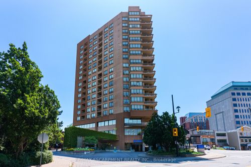 409-1 Belvedere Crt, Brampton, ON, L6V4M6 | Card Image