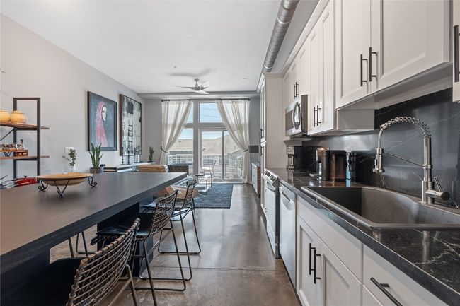 UNIT-319 - 2124 E 6 Th St, Condo with 1 bedrooms, 2 bathrooms and 1 parking in Austin TX | Image 5