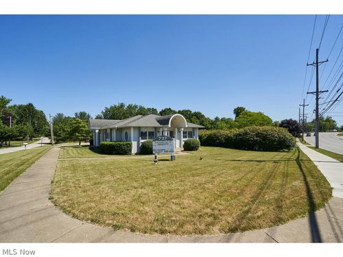727 Graham Rd, Cuyahoga Falls, OH, 44221-1054 | Card Image