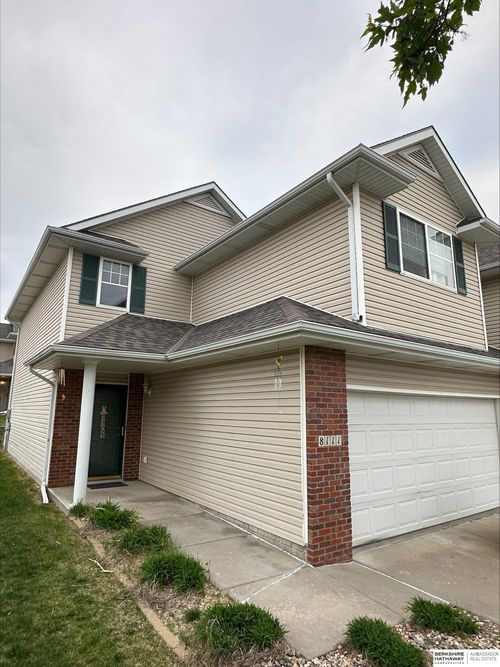 8111 Oshel Ave, Lincoln, NE, 68505-3692 | Card Image