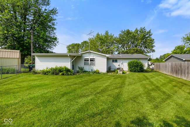 view of back of property | Image 35