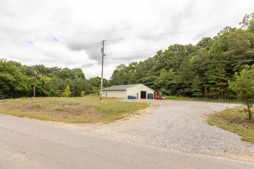 135 Lime Rock Rd, Tuscumbia, AL, 35674-8602 | Card Image