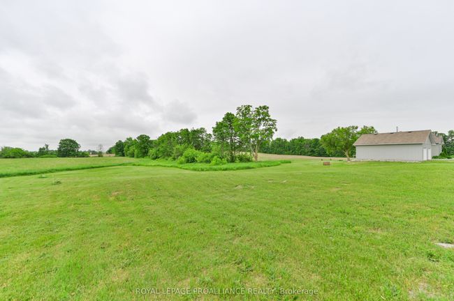 126 Squire Rd, House other with 3 bedrooms, 2 bathrooms and 8 parking in Springbrook ON | Image 31