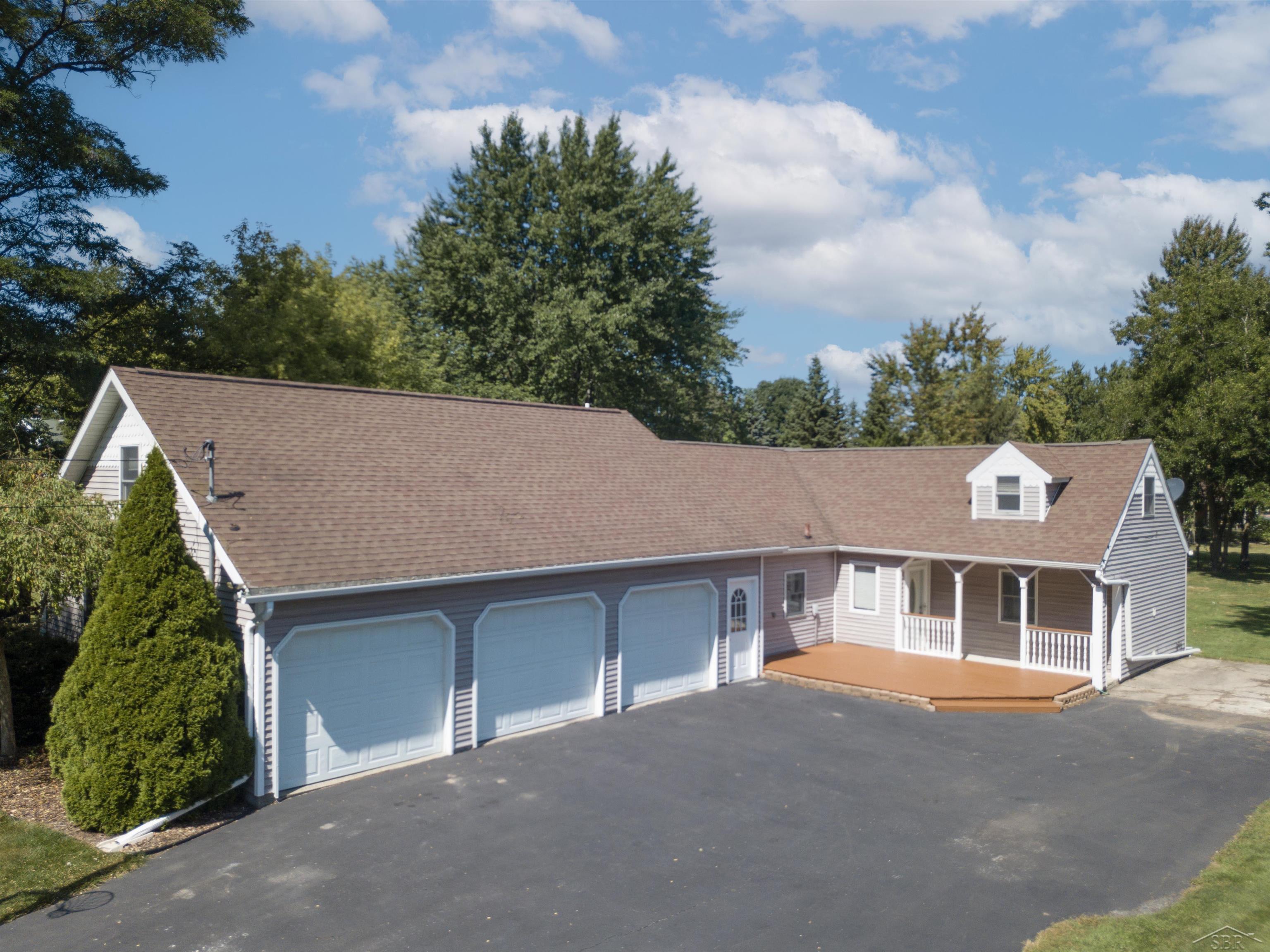 Schust Rd, Saginaw, MI 48603