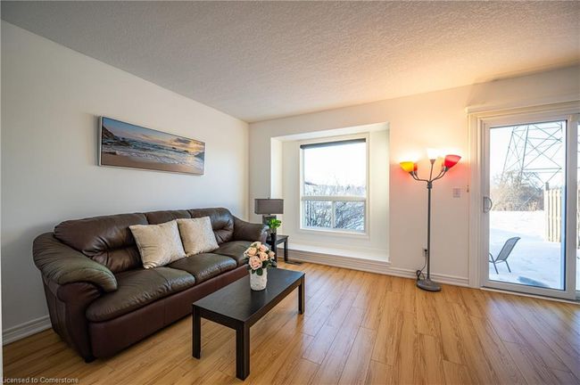 608 Brandenburg Blvd, House other with 3 bedrooms, 2 bathrooms and 2 parking in Waterloo ON | Image 15