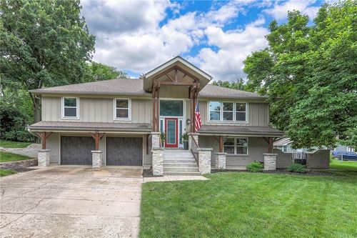 109 Saponi Ln, Lake Winnebago, MO, 64034-9311 | Card Image