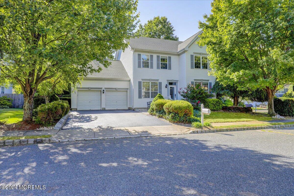 Ironwood Ln, Morganville, NJ 07751