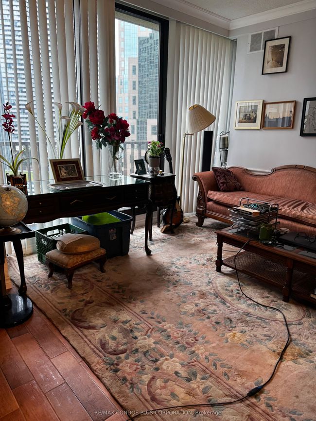 1819 - 33 Harbour Sq, Condo with 1 bedrooms, 1 bathrooms and 1 parking in Toronto ON | Image 8