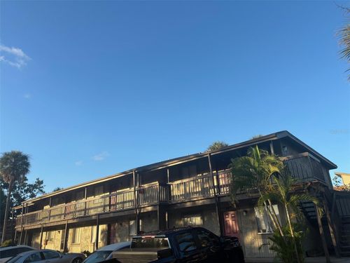 28b3-6328 Newtown Cir, TAMPA, FL, 33615-3619 | Card Image