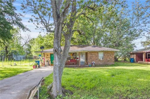 915 Mckinley St, Jennings, LA, 70546-6361 | Card Image
