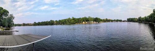 15229 Longfellow Dr, Byron, MI, 48418-8846 | Card Image