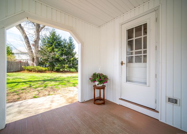 69 Essex Rd, House other with 4 bedrooms, 2 bathrooms and null parking in Old Saybrook CT | Image 31