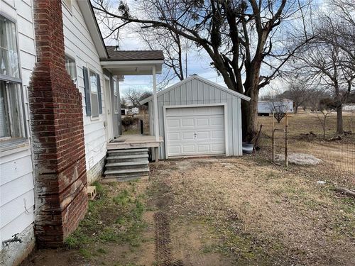 105 W 14th St, Wewoka, OK, 74884-3634 | Card Image